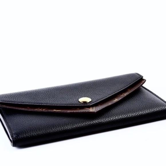 Louis Vuitton Taurillon Double V  Wallet - Picture 4 of 12